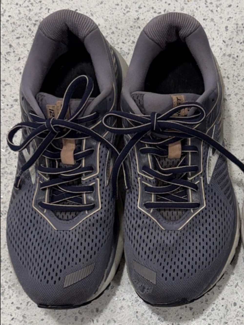 BROOKS TENNIS SHOES 9.5 WOMENS BLUE GRAY RUNNING ATHLETIC COMFORT